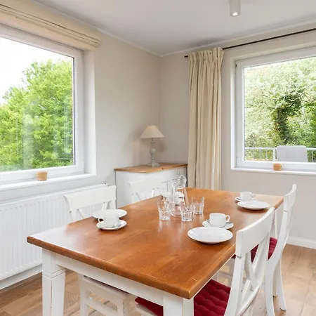 Haus Delft Anjola 유이스트